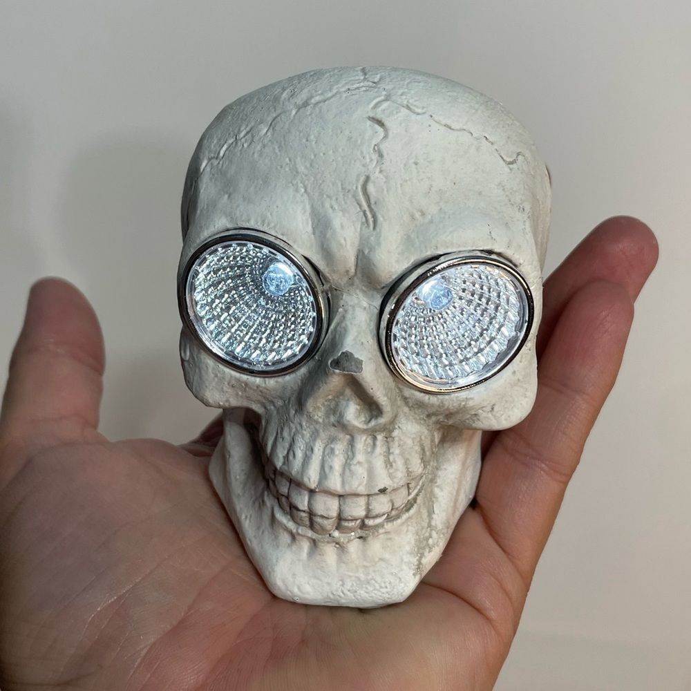 5 for $25🔥Halloween Cement Skull Solar Decor,‎ 2.48x2.75x3.15 in.
